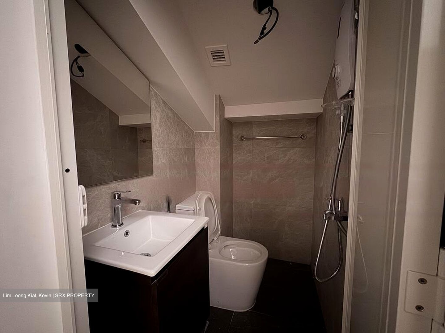 Jalan Besar (D8), Retail #581152821